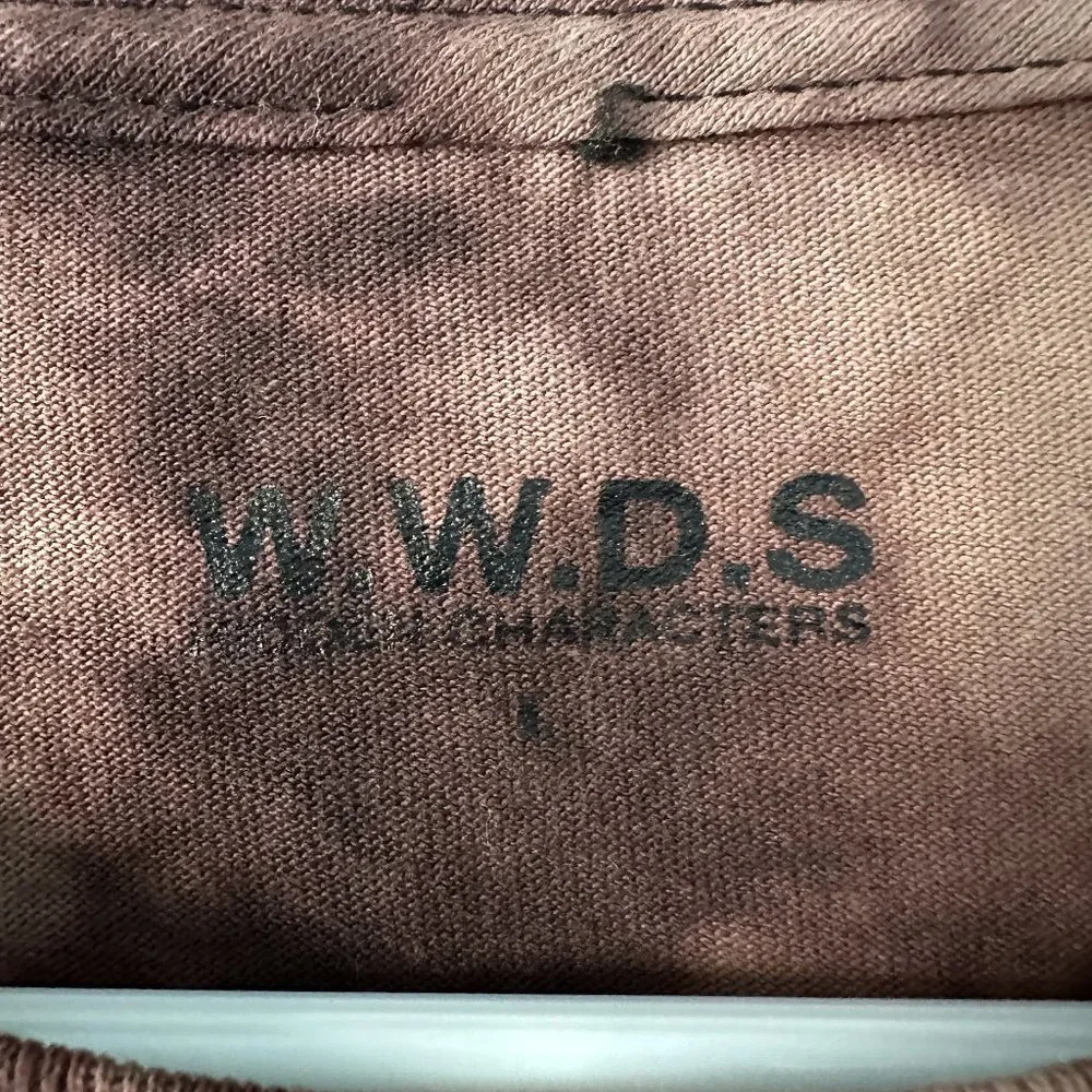 Hidden Characters Graphic Tee - Picture 3 of 3